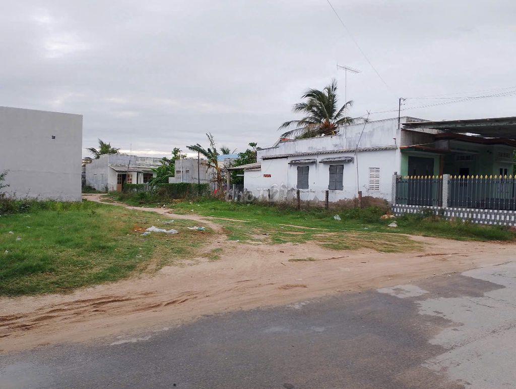 Đất mặt tiền, KDC hiện hữu, phủ hồng toàn bộ diện tích