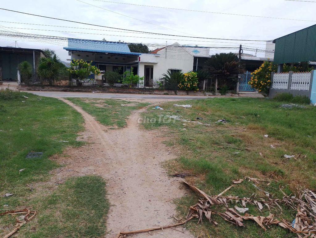 Đất mặt tiền, KDC hiện hữu, phủ hồng toàn bộ diện tích