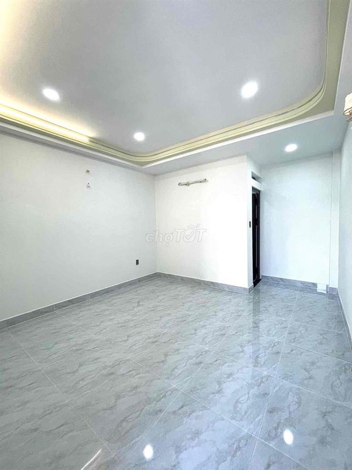 Nhà Khu VIP Lê Văn Quới- HXH- 4 TẦNG- GIÁ 5T9