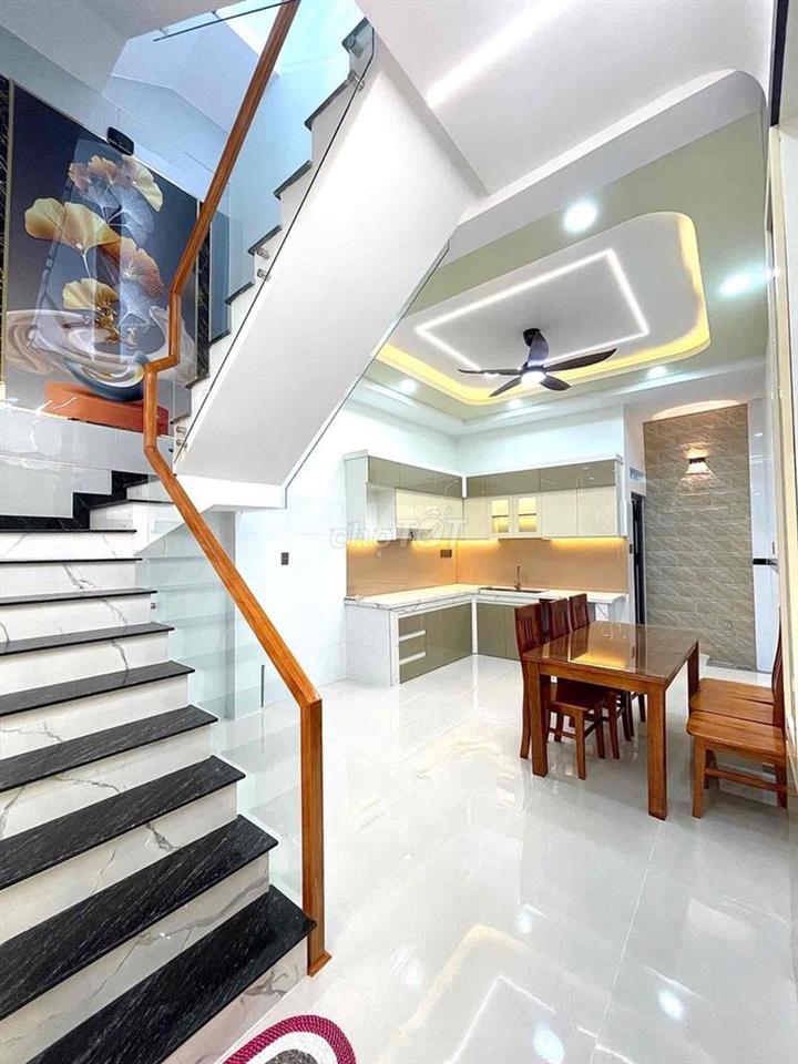 Nhà Khu VIP Lê Văn Quới- HXH- 4 TẦNG- GIÁ 5T9