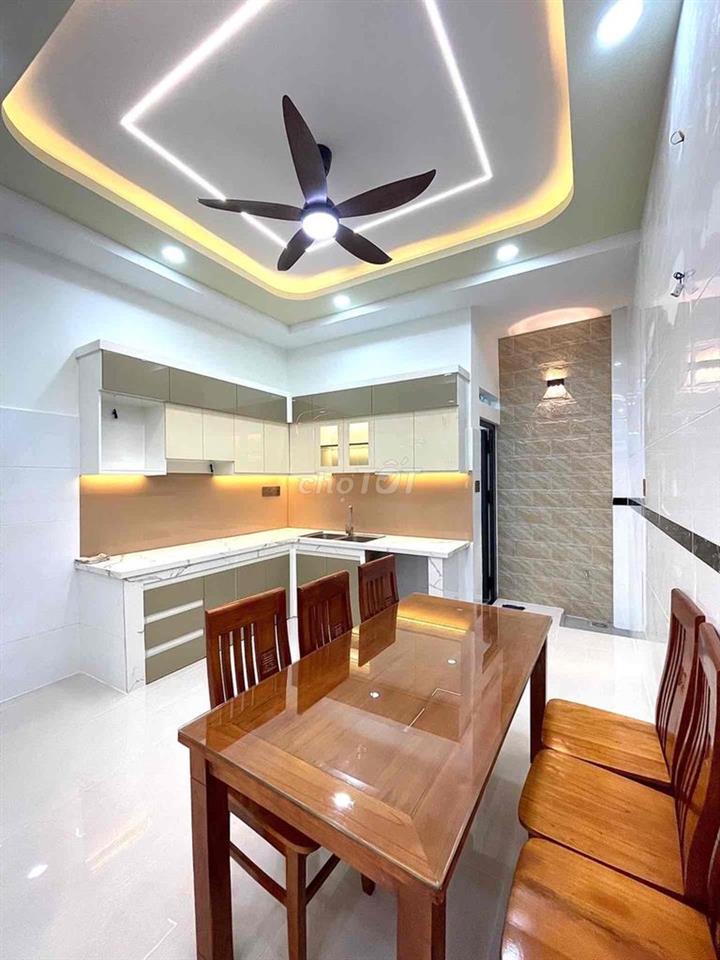 Nhà Khu VIP Lê Văn Quới- HXH- 4 TẦNG- GIÁ 5T9