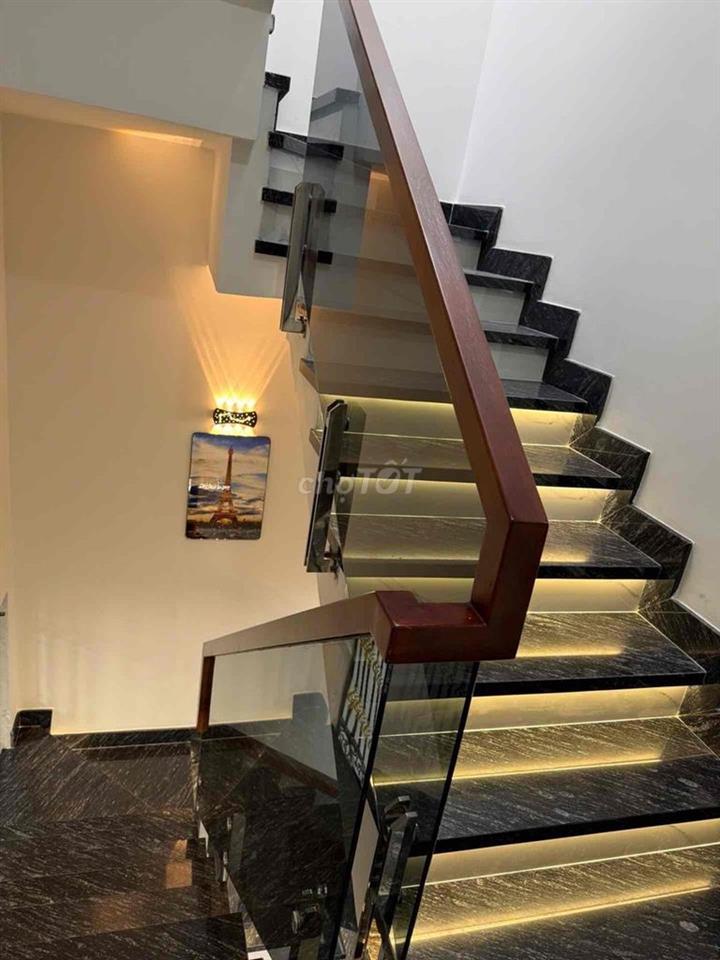 ( TÂN PHÚ) SIÊU PHẨM NHÀ ĐẸP GẦN CHỢ TÂN HƯƠNG-HXH - 4 TẦNG-56M2. NHỈN