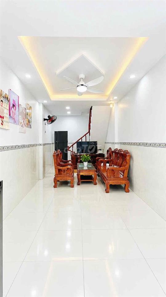 (BÌNH TÂN) NHÀ GẦN AEON TÂN PHÚ- 40M2-2 TẦNG- XE HƠI ĐẬU CỬA. CHỈ 4 Tỉ