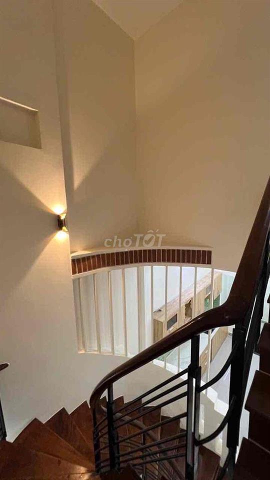 ( TÂN PHÚ)- NHÀ 2 TẦNG-HẺM XE HƠi-56M2-KO LỘ GIỚI- GIÁ NHỈNH 5 TỈ- 093