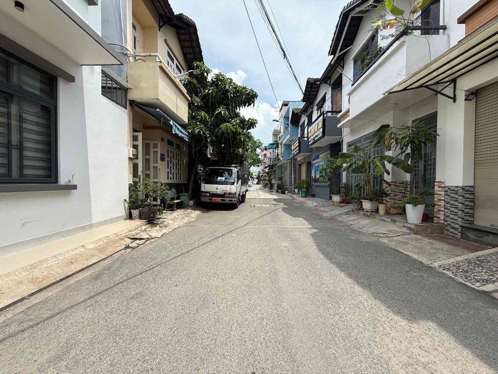 ( BÌNH TÂN) GẦN AEON TÂN PHÚ-65M2- HẺM XE TẢI TRÁNH NHAU- NHỈNH 5 TỈ-