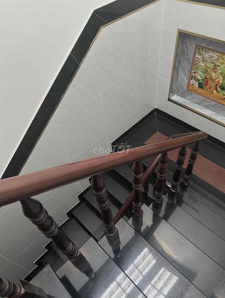 (BÌNH TÂN) KHU LÊ VĂN QUỚI- 4 TẦNG-60M2- XE HƠI TỚI CỬA- NHỈNH 5 TỈ-09