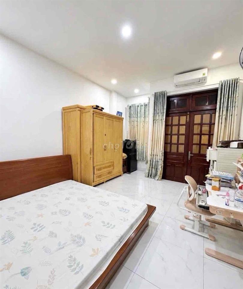 (BÌNH TÂN) KHU LÊ VĂN QUỚI- 4 TẦNG-60M2- XE HƠI TỚI CỬA- NHỈNH 5 TỈ-09
