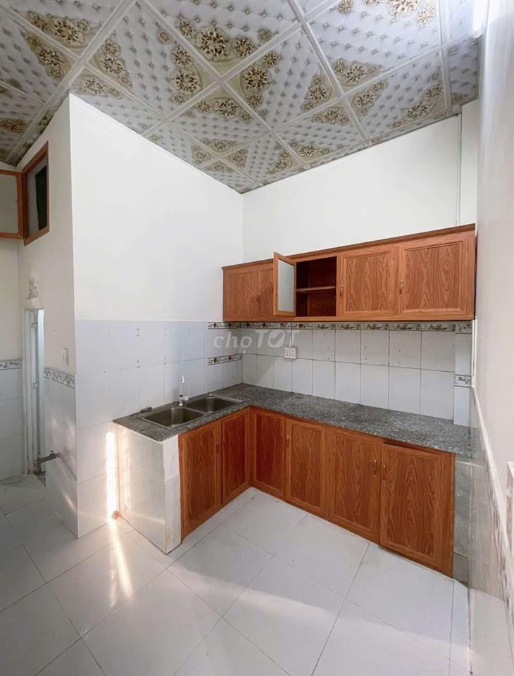 bán LỖ nhà Hóc Môn giá 400 triệu giáp Tân Phú gần chợ Bà Điểm