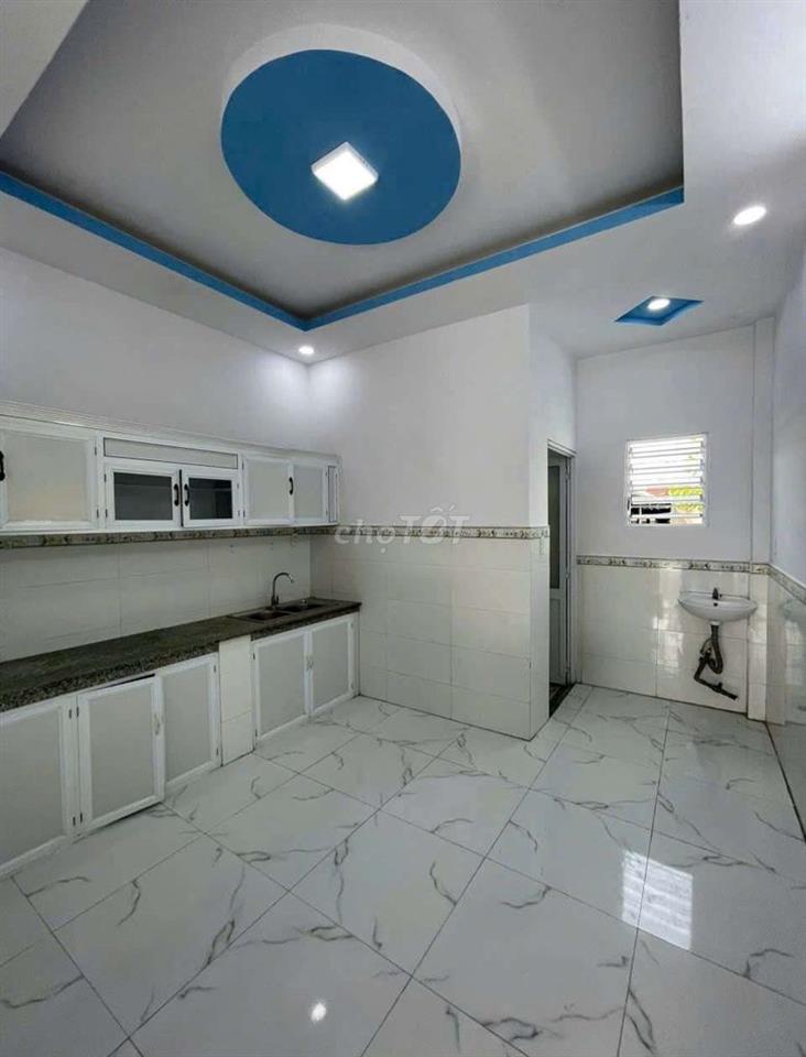 bán nhà hẻm thông 470tr có sổ ở Hóc Môn bao sang tên