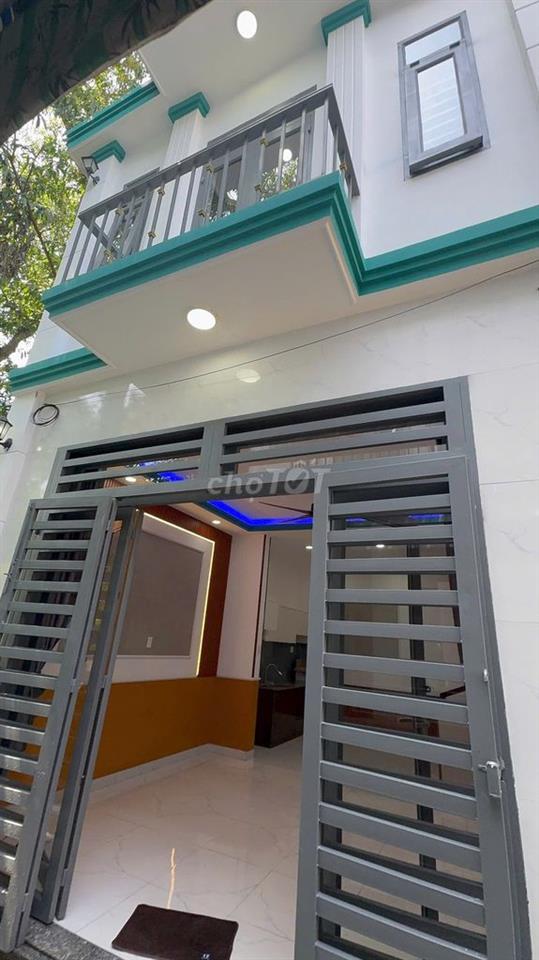 Chủ vỡ nợ cờ bạc bán tháo căn nhà 4x9 giá 585tr