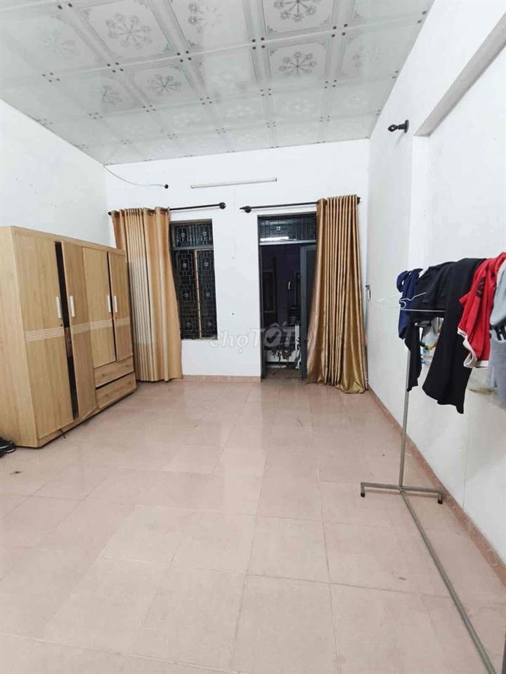 1 phòng ngủ ban công trước, bao điện nước