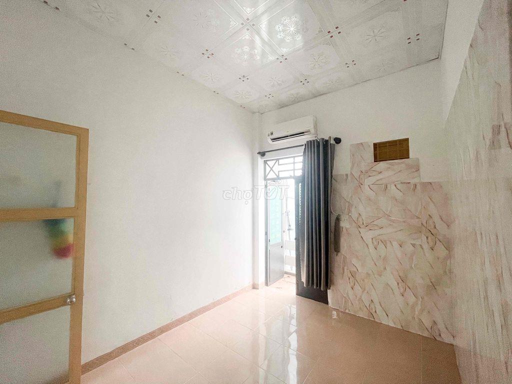 cho thuê phòng wc riêng bao điện nước