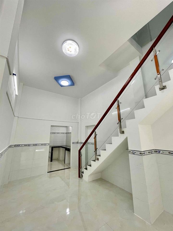 Cần Bán Nhà 1T1L Sát Mặt Tiền Đường Bùi Hữu Nghĩa