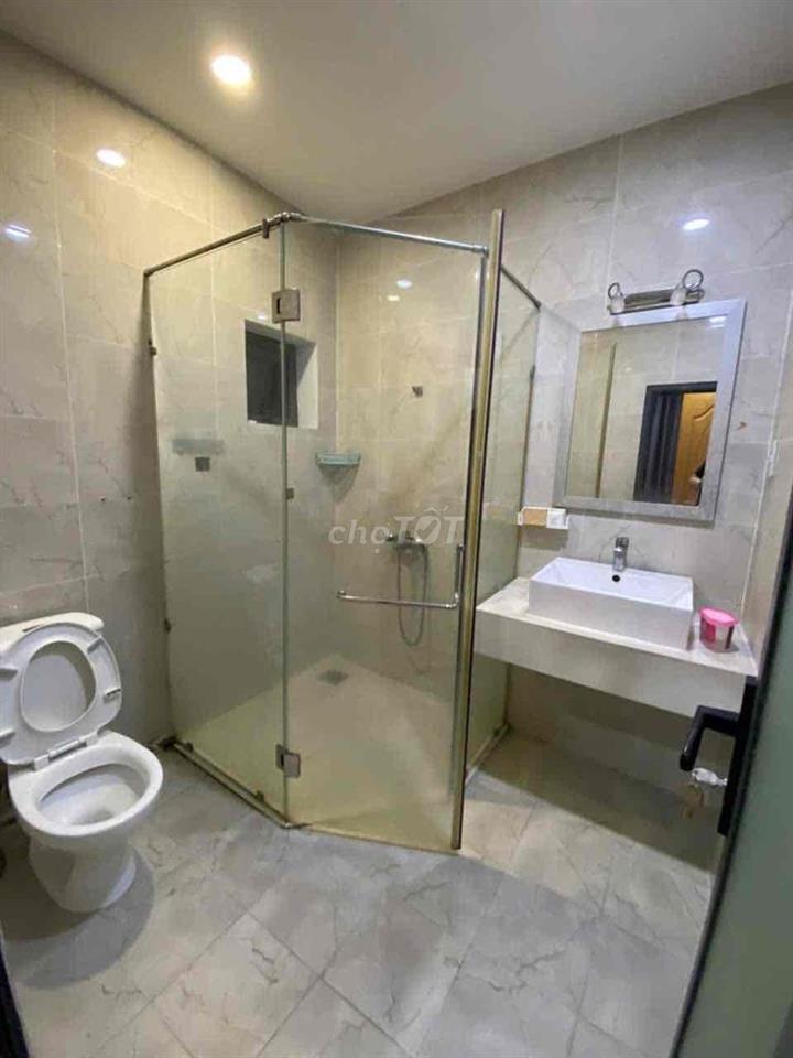 Mặt bằng lầu 1 - hơn 40m2 ở khu đường Hoa Phan xích long
