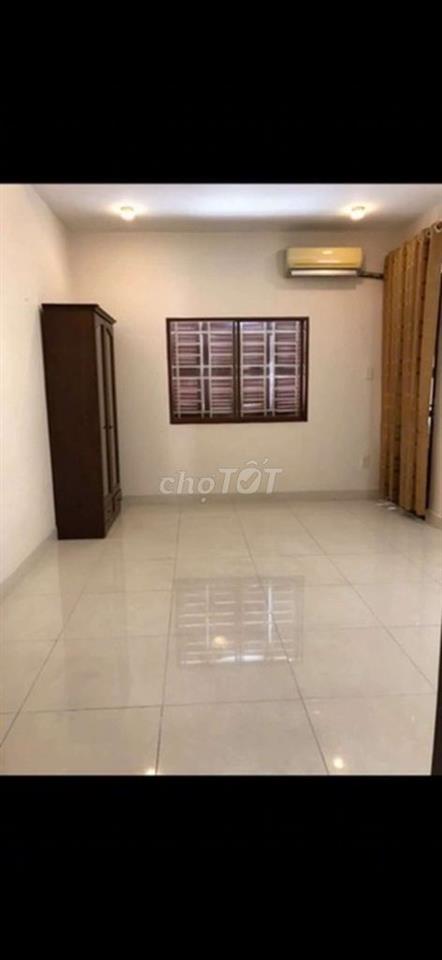 nguyên tầng 120m2 mặt tiền hoàng sa