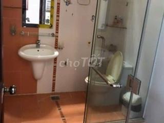 nguyên tầng 120m2 mặt tiền hoàng sa