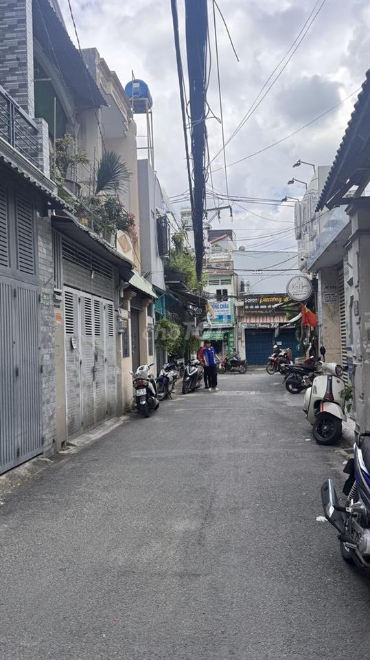 Bán nhà kế trường Nguyễn Công Trứ 10m x 23m giá 18ty