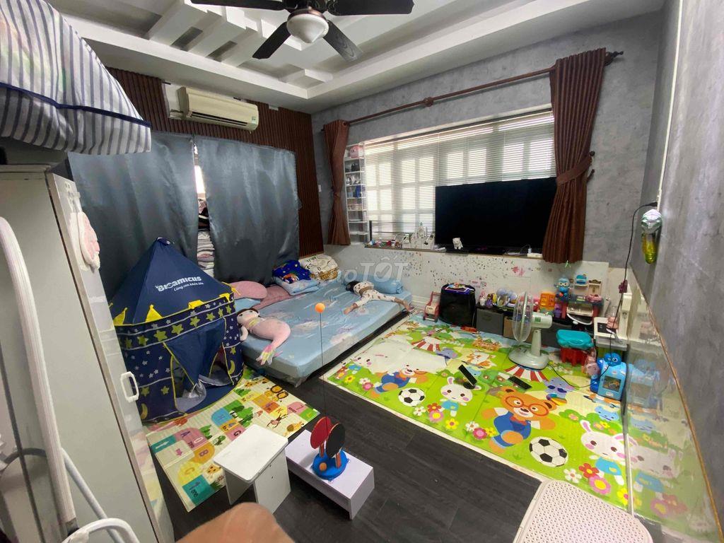 nhà đẹp ngay trung tâm bình Thạnh