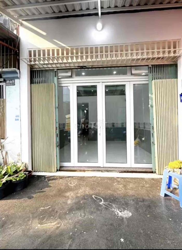 Hàng hiếm , vị trí đẹp ngay chợ , gần  bv, trường học …hẻm xe tải