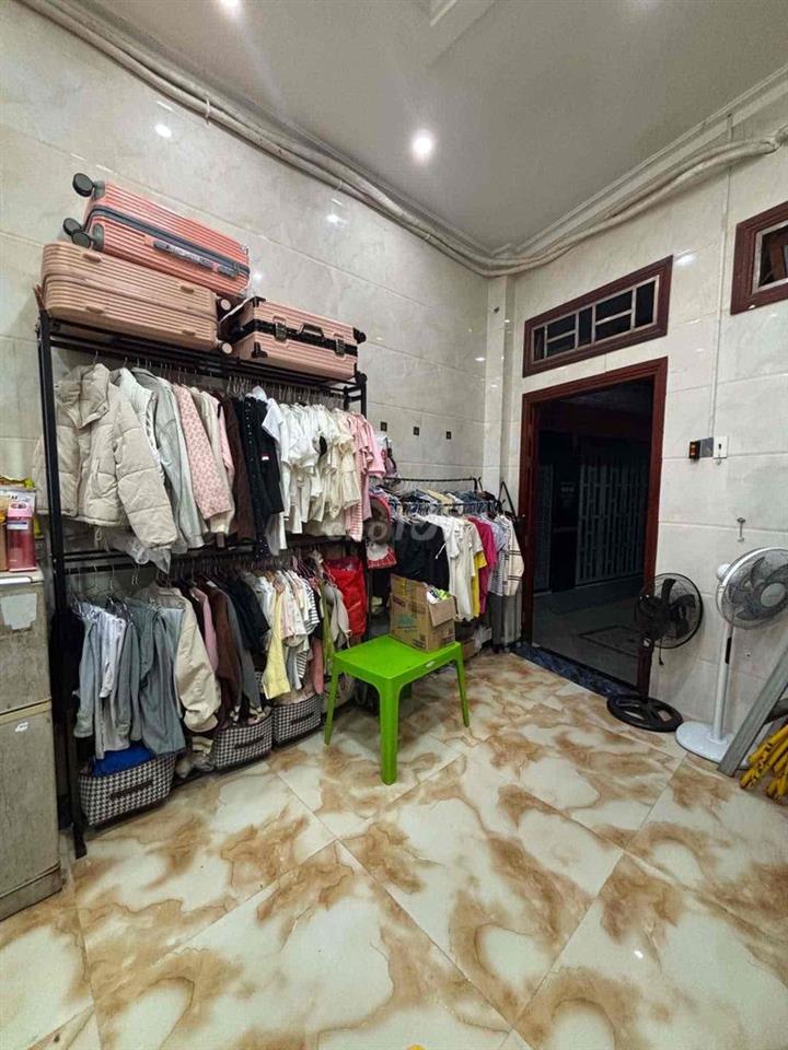 tìm nữ ở ghép
