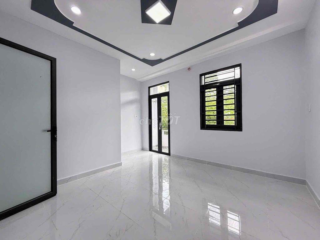 Nhà Đối Diện Bến Xe Miền Tây-Ngang Lớn 4,7m-Hẻm Xe Hơi-Giá Nhỉnh 2 Tỷ