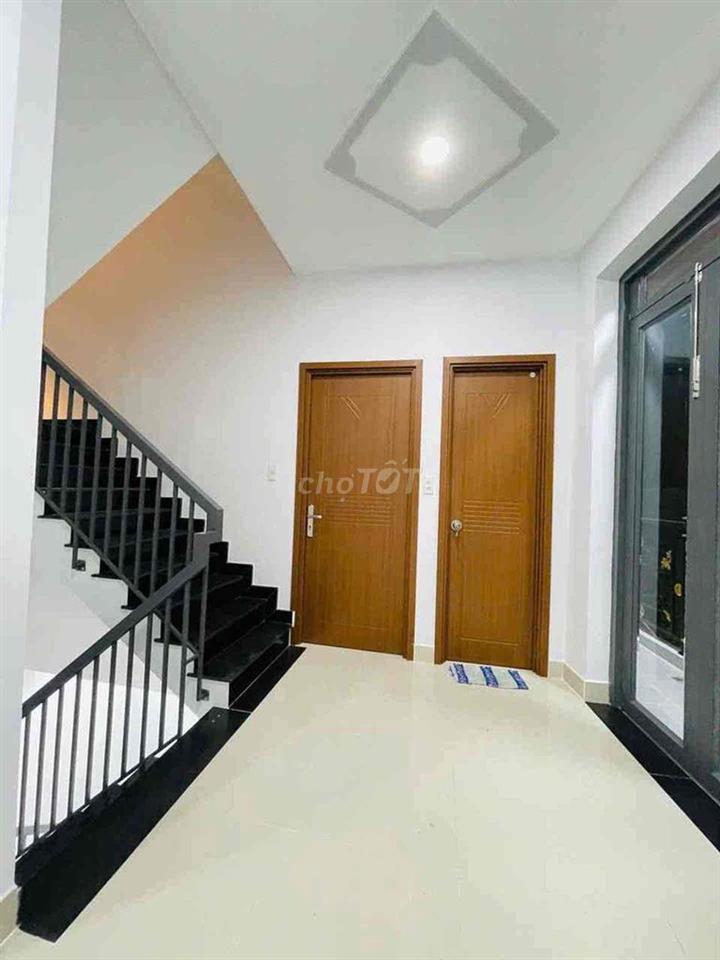 Ngang 8 x 11 - Nhỉnh 6 Tỷ - Sau Lưng Aeon Bình Tân Hẻm 4m