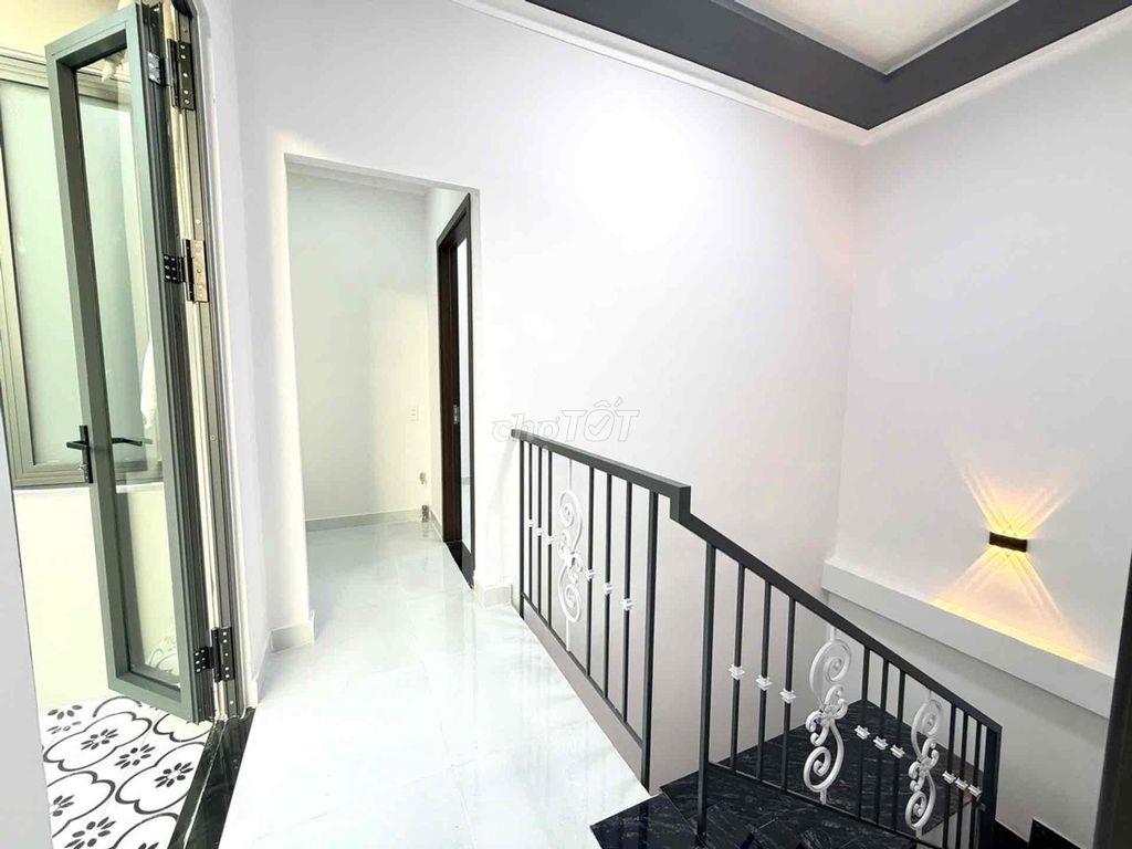 Ngang 5,3x11 - Giá 4Tỷ45 - Hẻm Xe Hơi Ngay Ngã Tư Bốn Xã Hương Lộ 2