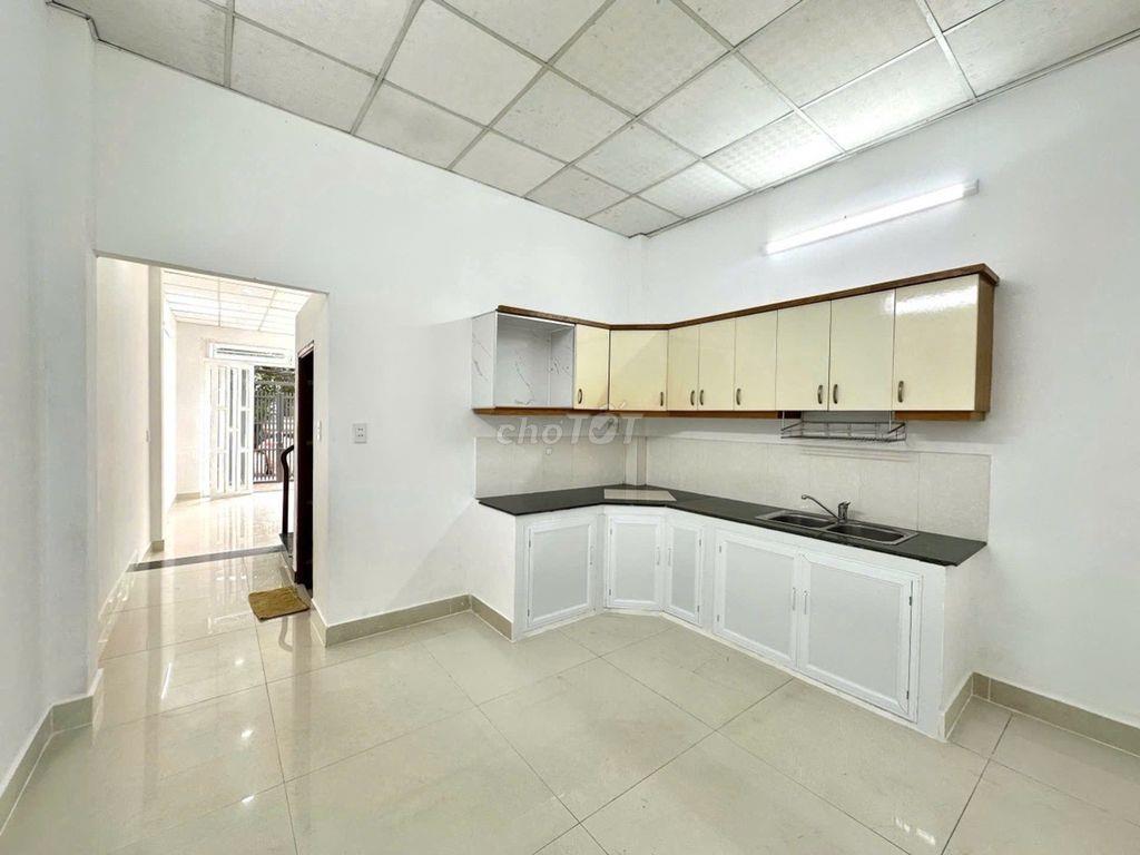 Nhà Ngay KDC Nam Hùng Vương 64m2 - Hẻm Xe Hơi 7m - Giá 5 Đồng Nhỏ
