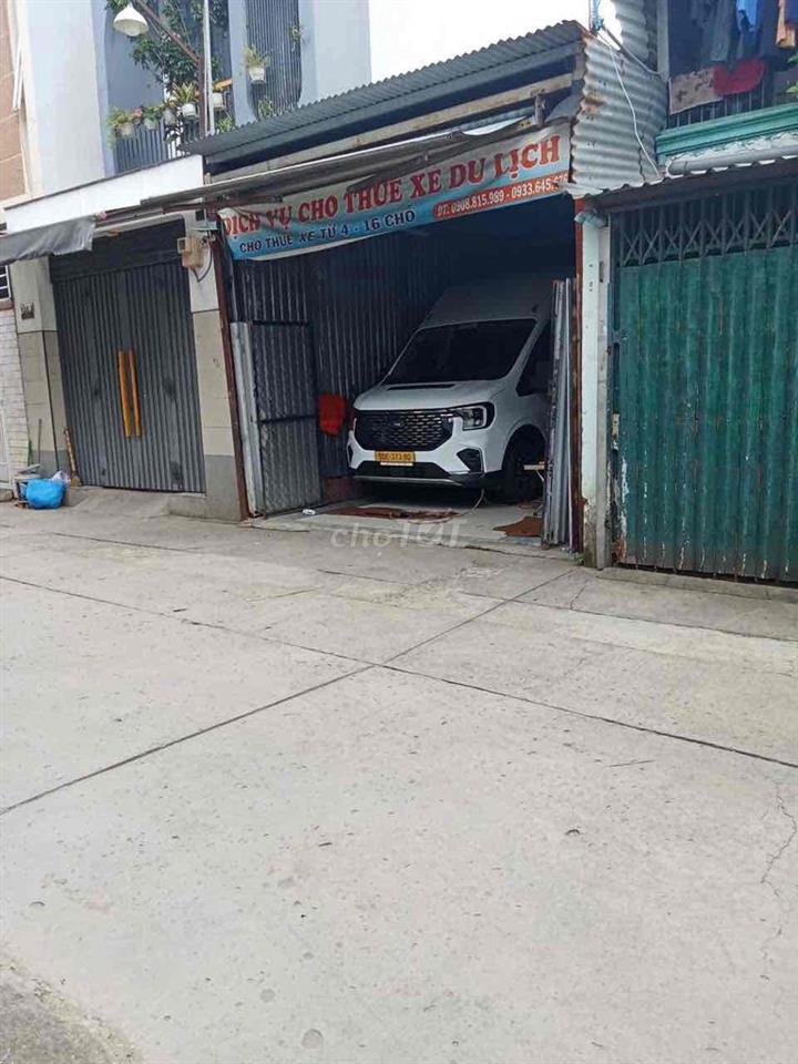 Nhà căn góc , hẻm xe tài Le Van Quoi