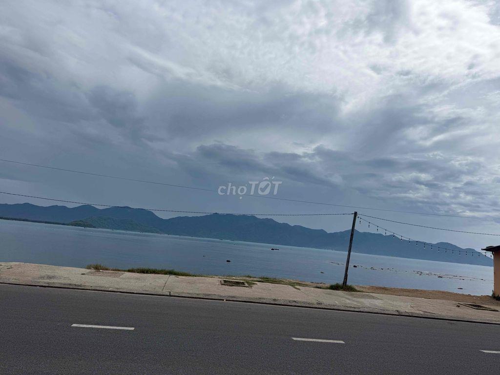 mặt tiền kinh doanh