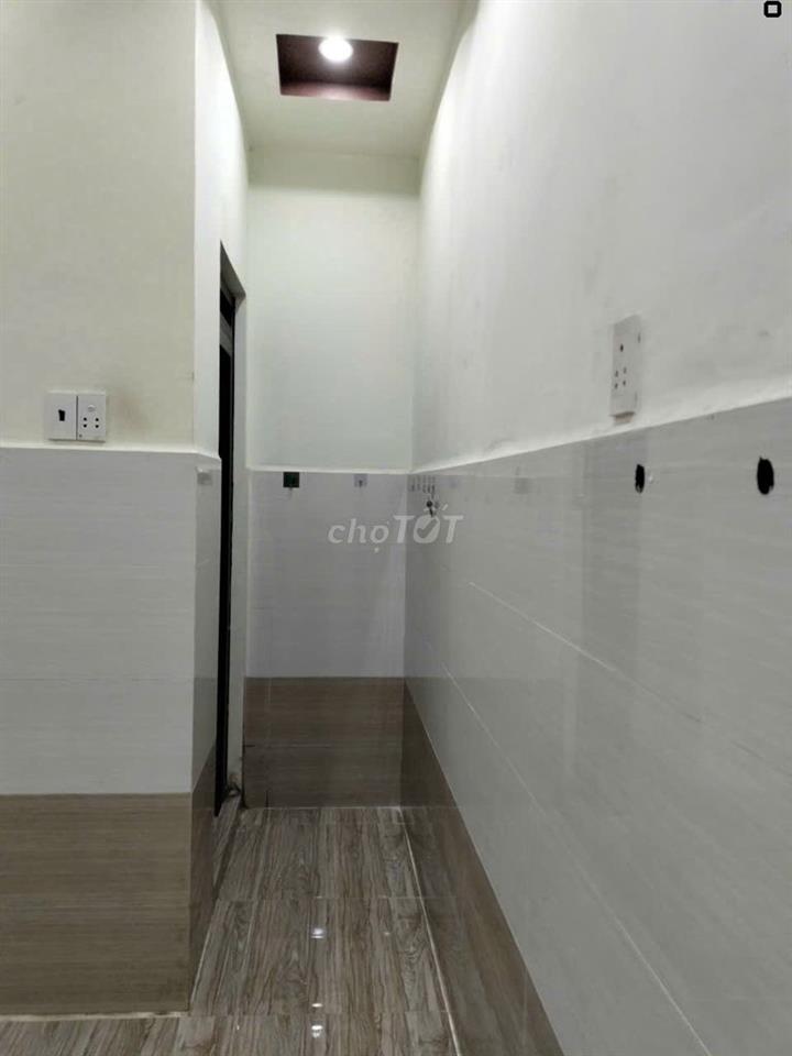 Phòng mới ngay tên lửa, WC riêng, có thay máy, khóa vân tay