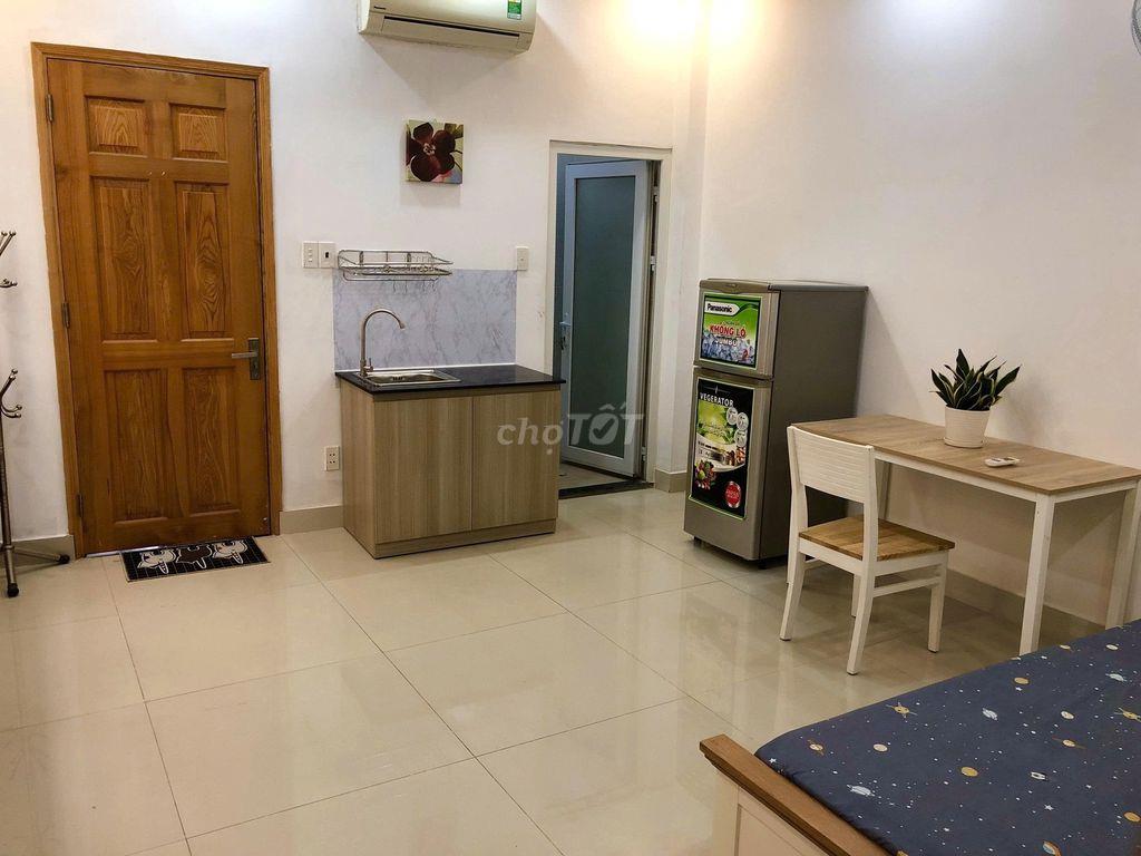 CHDV CHÍNH CHỦ MỚI ĐẸP ĐƯỜNG RỘNG THOÁNG AN NINH CÓ BAN CÔNG