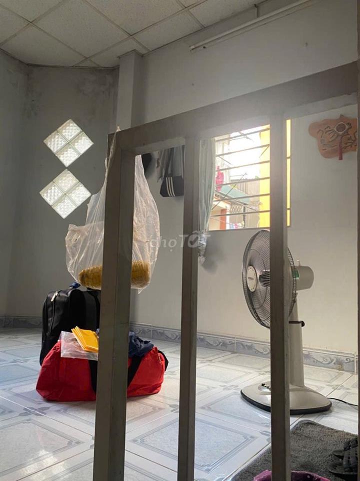 Cho thuê nhà tại 134/5 Trường Sa, phường Gia Định
