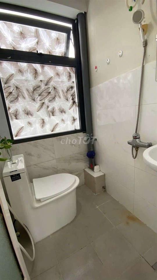 cần ghép thêm 1 bạn nữ gần cơ sở chính đại học Hồng Bàng