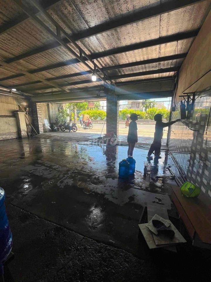 Cần cho thuê mặt bằng, vị trí 2 mặt tiền đường quốc lộ 22