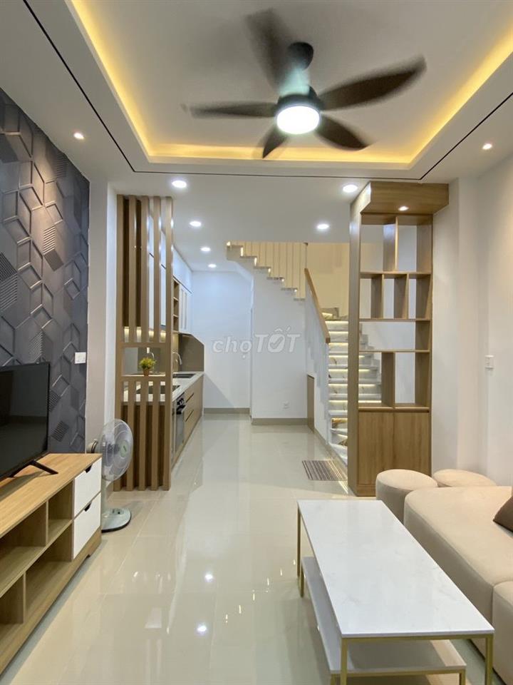 BÁN NHÀ NGUYỄN KIỆM VIEW TRIỆU ĐÔ SÂN BAY HẺM THÔNG THOÁNG 4 TÂNG SHR