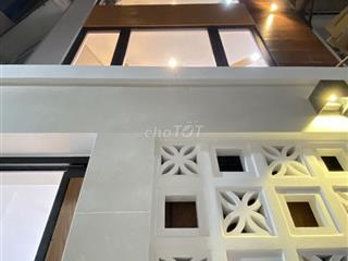 BÁN NHÀ NGUYỄN KIỆM VIEW TRIỆU ĐÔ SÂN BAY HẺM THÔNG THOÁNG 4 TÂNG SHR
