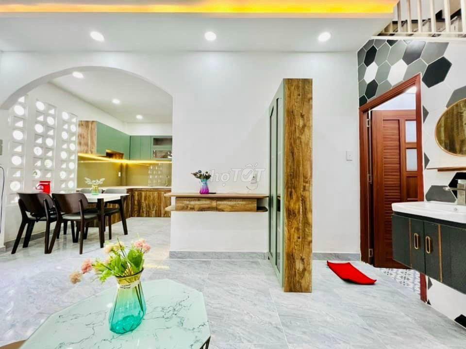 HÀNG HIẾM ĐỐI DIỆN BV NGUYỄN TUÂN NGUYỄN THÁI SƠN 36M HẺM 5M SHR