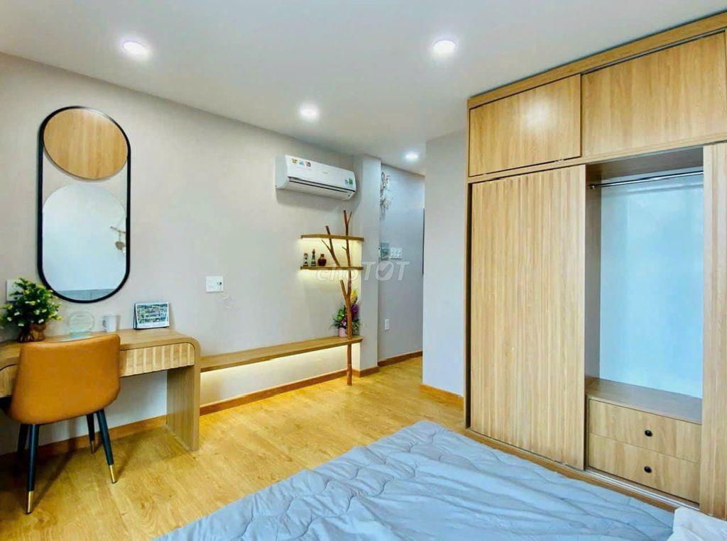 NHÀ ĐẸP VÀO Ở NGAY LÊ ĐỨC THỌ P GÒ VÂP 40M HẺM XE HƠI TẬN CỬA SHR