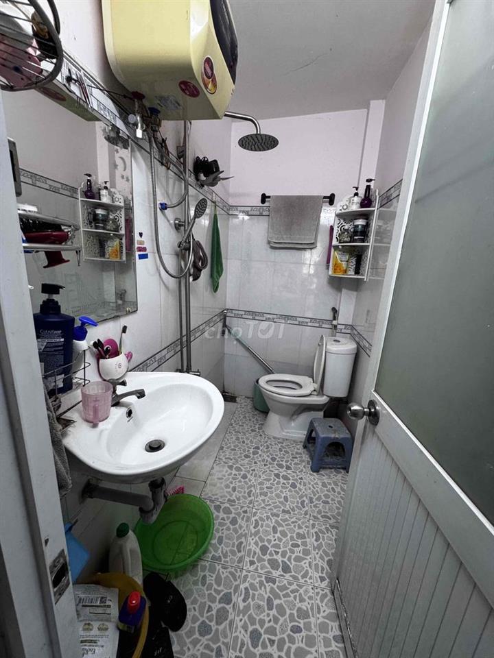 bánnhà 3.2mx10,2m ,Hẻmrộng 3.5mđến4.5m,NguyễnVănKhối, gần CV LàngHoa