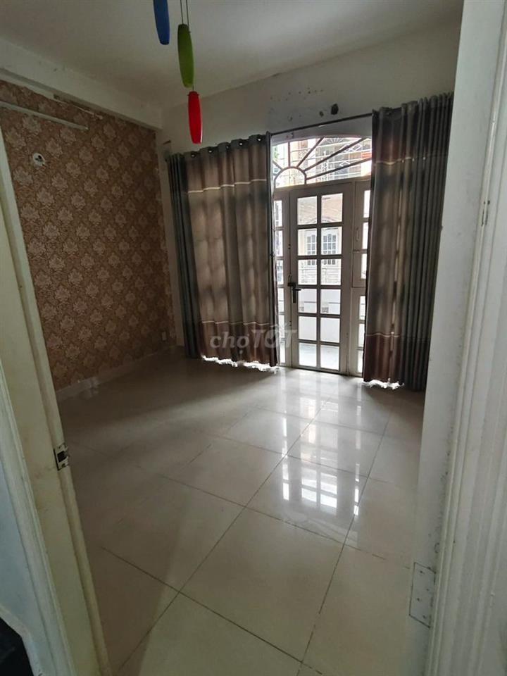 CẦN TÌM 1 BẠN Ở CHUNG NHÀ NGUYÊN CĂN