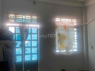 cần pasa gấp phòng có ban công siêu thoáng mát