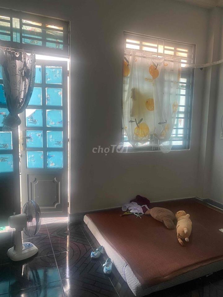 cần pasa gấp phòng có ban công siêu thoáng mát