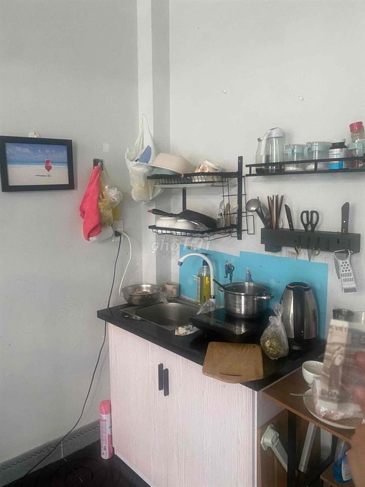 cần pasa gấp phòng có ban công siêu thoáng mát