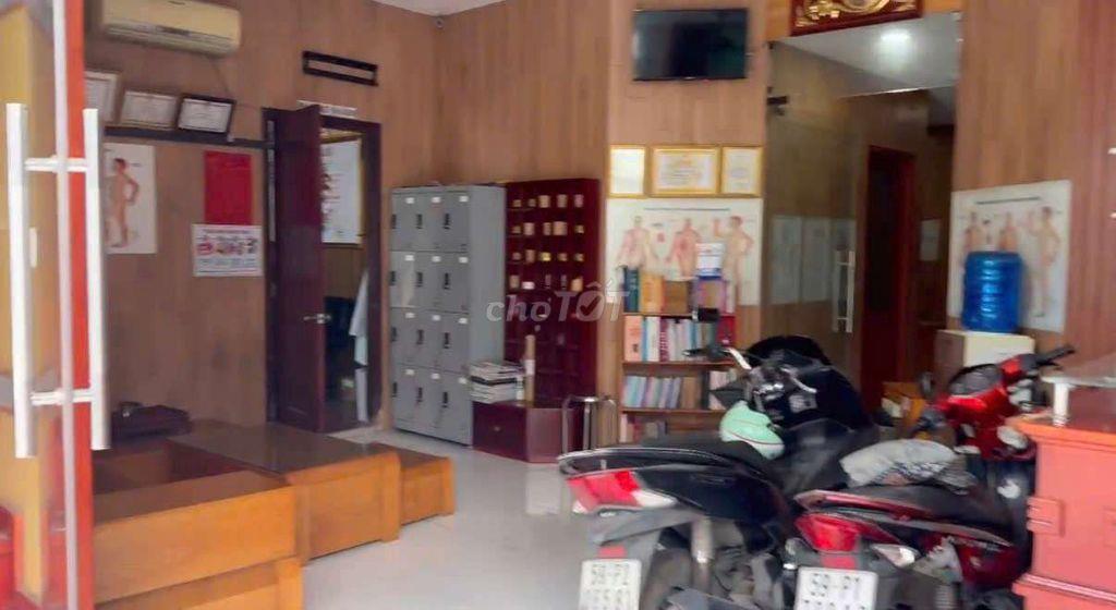 cần bán gấp căn nhà mặt tiền cách đường Phan Văn Hớn 100 m