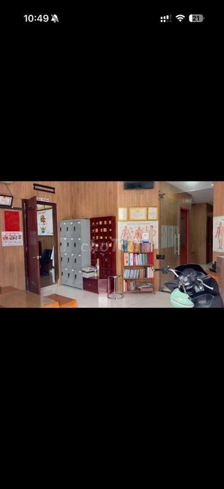 cần bán gấp căn nhà mặt tiền cách đường Phan Văn Hớn 100 m