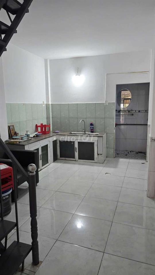 cho thuê nhà nguyên căn 2 pn gần chợ thới tứ
