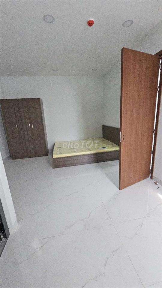 cho thuê studio mới 100% có ban công gần phần mềm quang trung