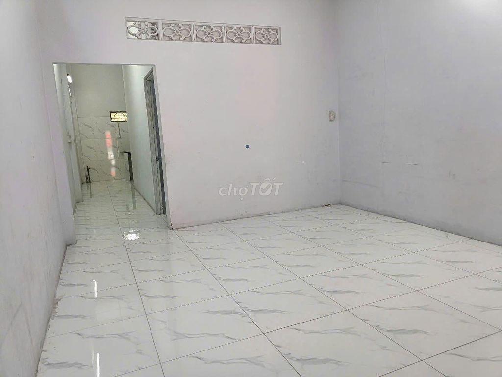 mặt tiền đường song hành, Thị trấn Hóc Môn, 4 x 21, 84m2