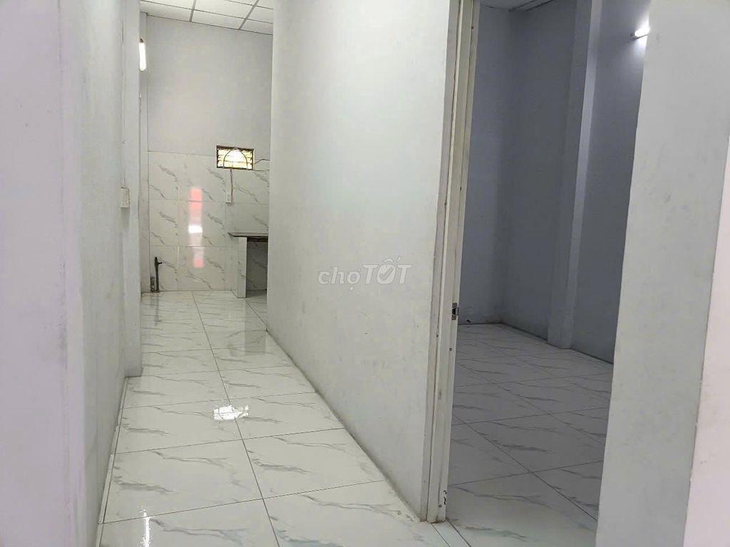 mặt tiền đường song hành, Thị trấn Hóc Môn, 4 x 21, 84m2
